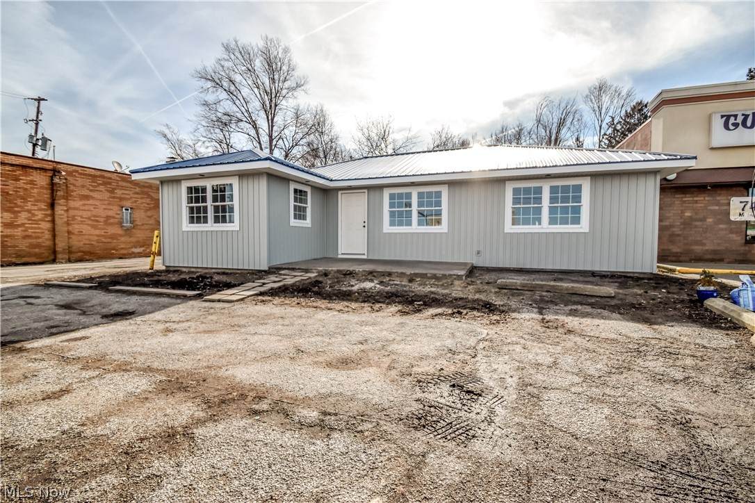 7496 Mentor - Photo 1