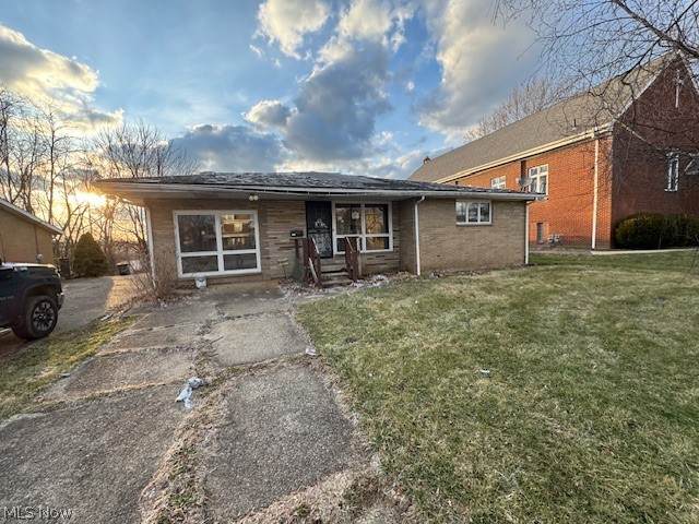 333 Woodlawn Road - Photo 1