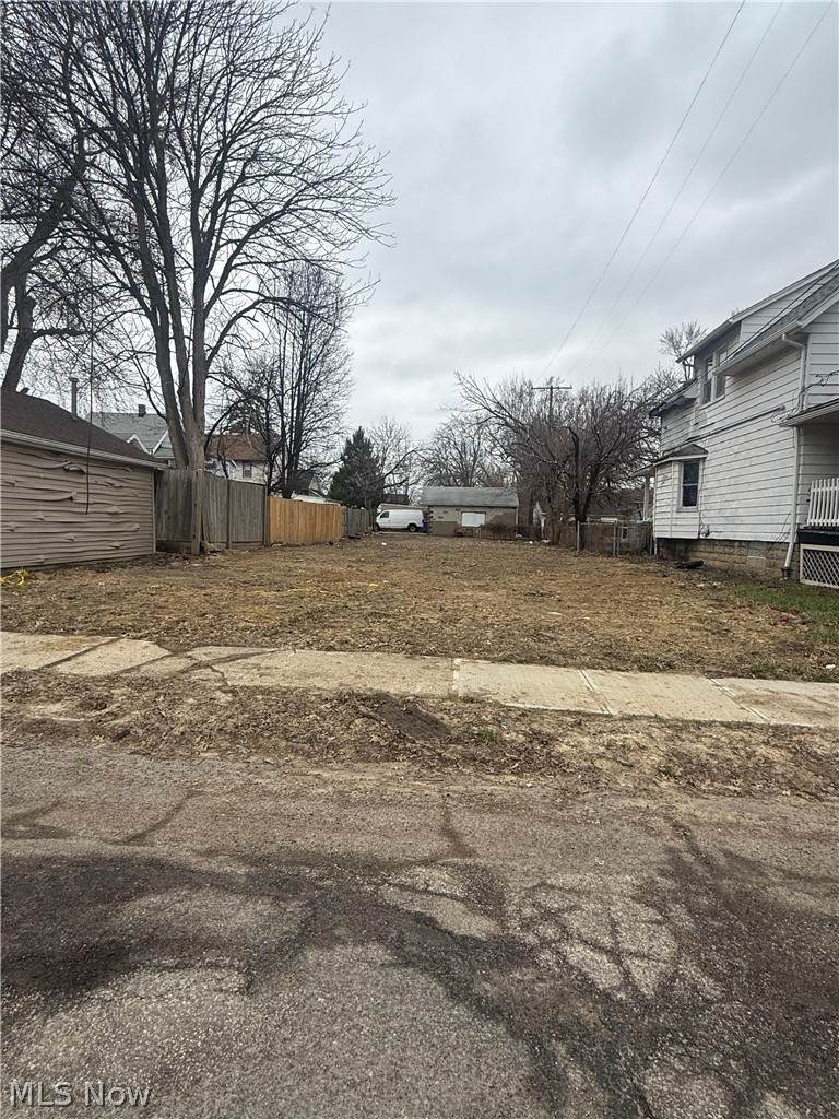 13942 Sacramento Avenue - Photo 1