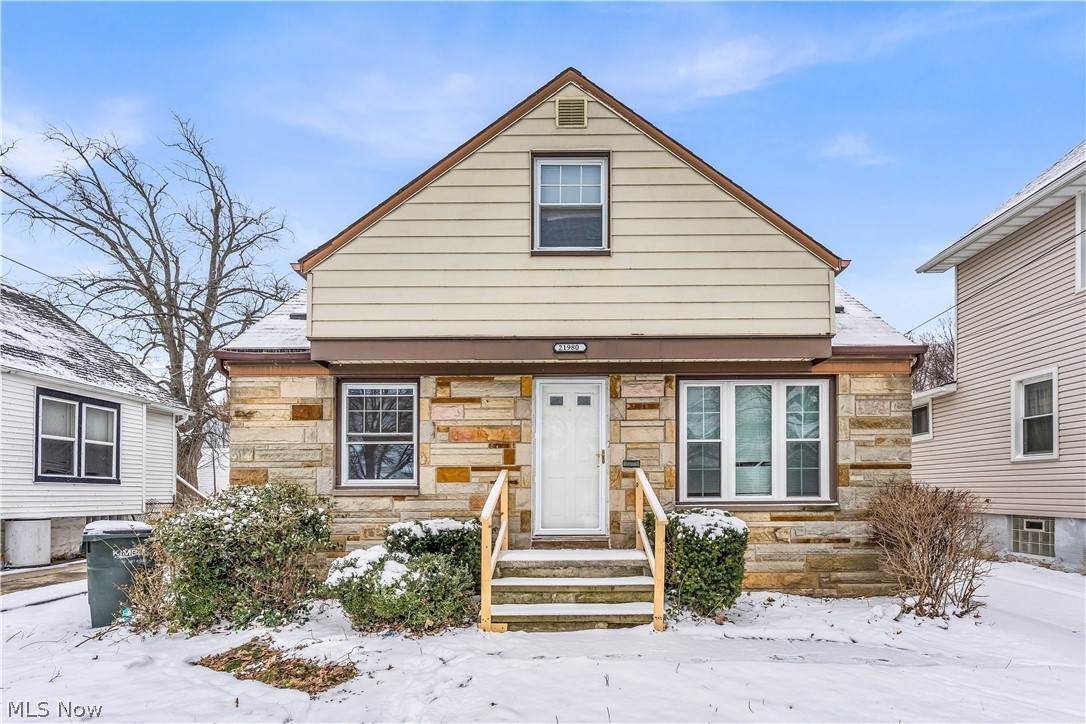 21980 Ivan Avenue - Photo 1