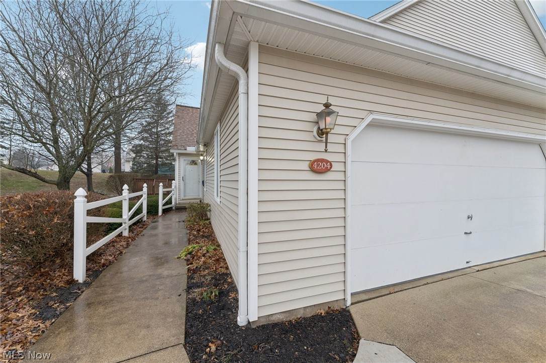 4204 Castle Ridge - Photo 1