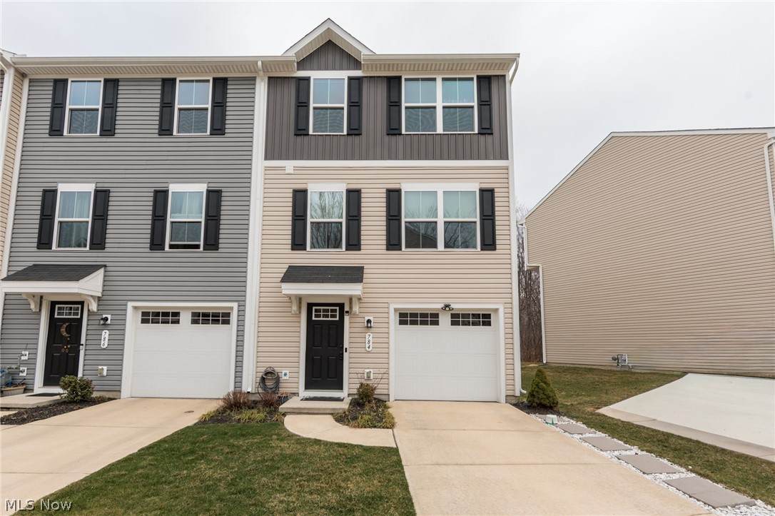 784 Pine Spring Drive - Photo 1