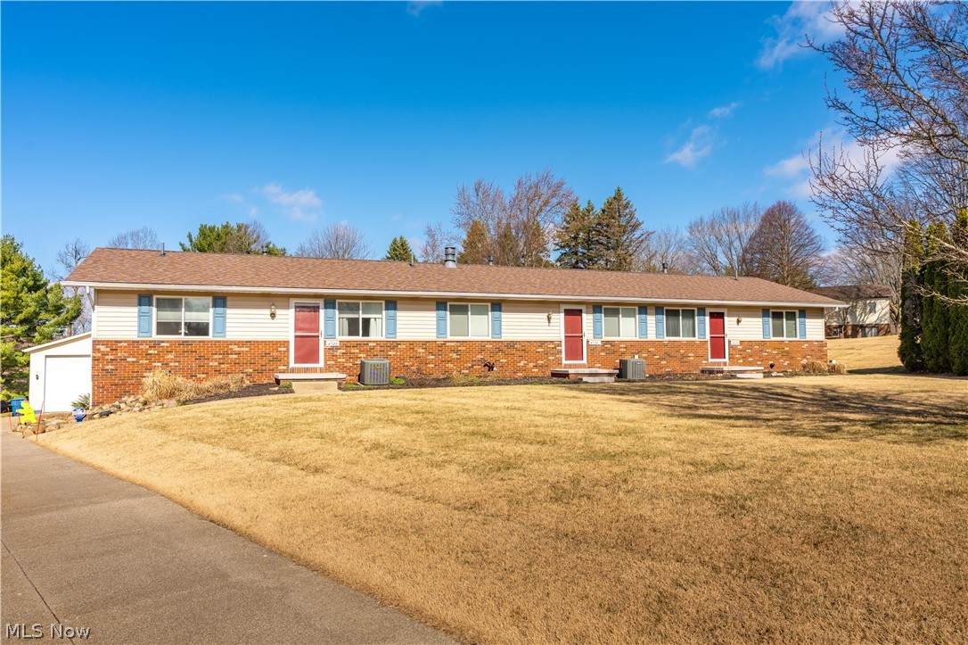4522-4526 Camelot Circle - Photo 1