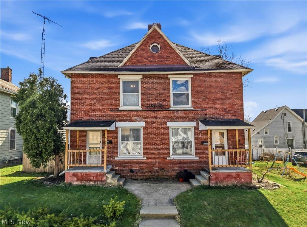 629 6th Street - Photo 1