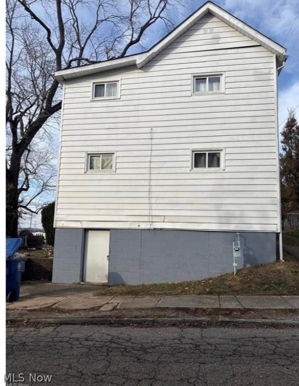 1109 Carlisle Avenue - Photo 1