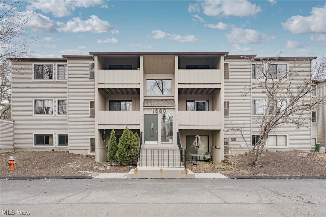 1680 Cedarwood Drive - Photo 1