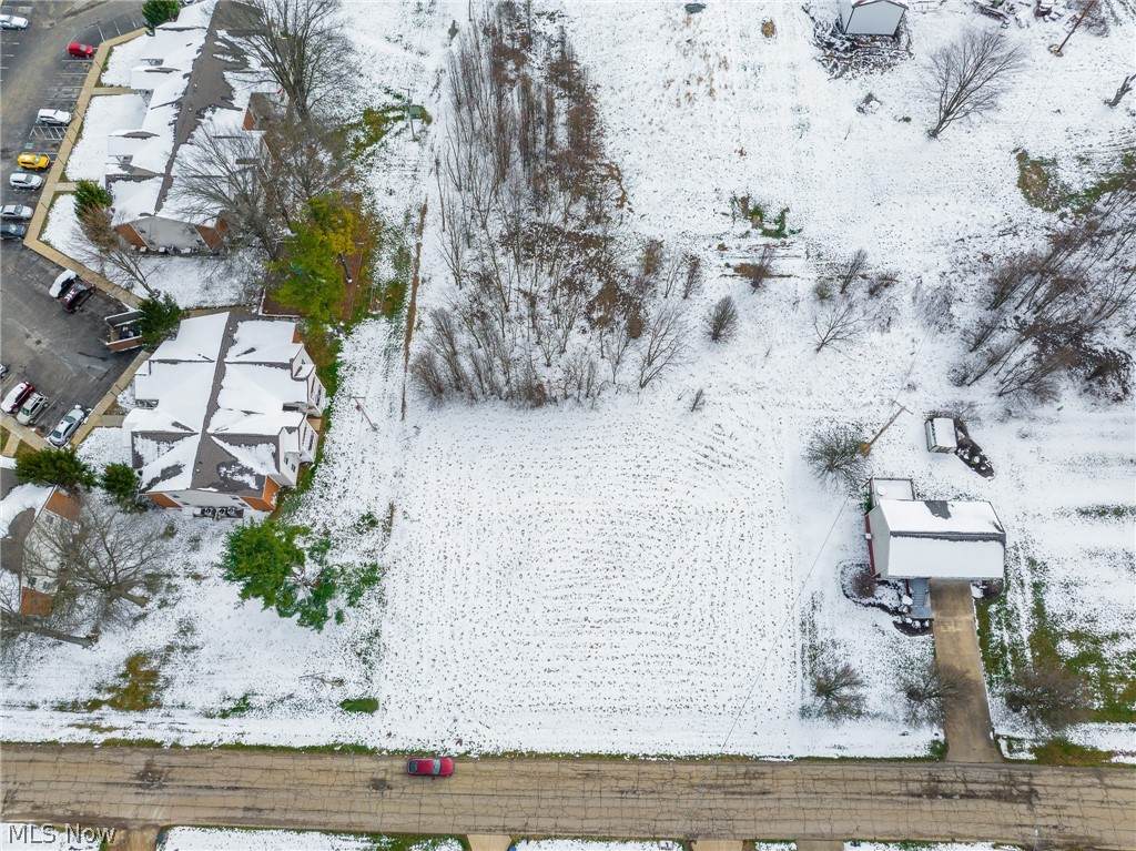207 Meadowbrook Drive - Photo 1