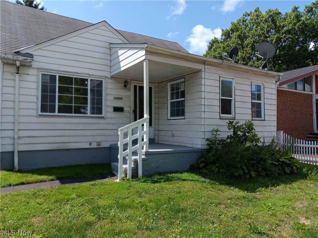 12405 Emery Avenue - Photo 1