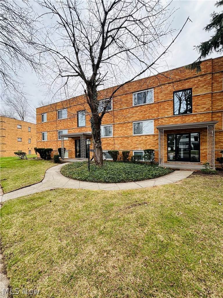 21045 Southbend Circle - Photo 1