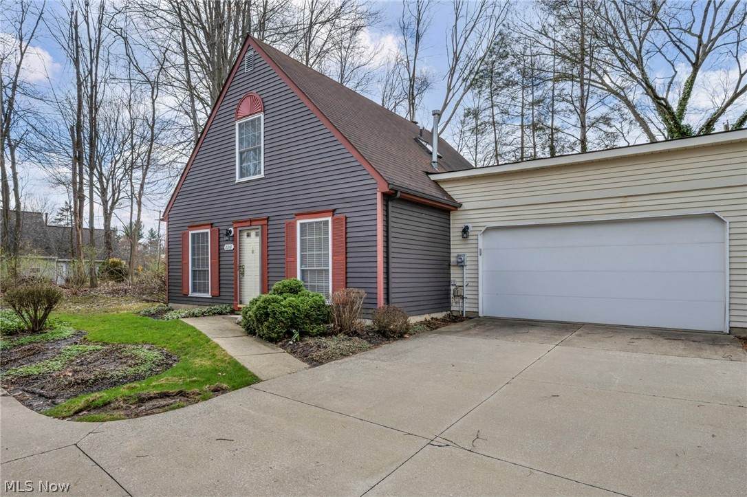 2210 Pine Tree Ln Lane - Photo 1