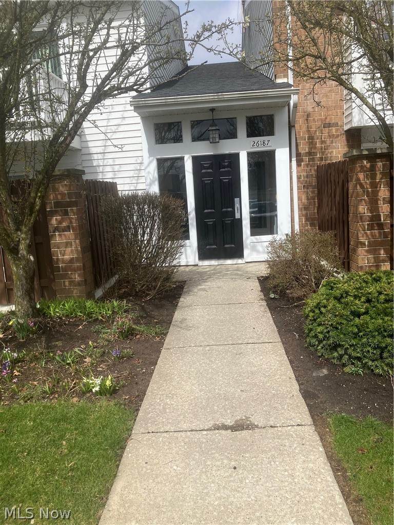 26187 Raintree Boulevard - Photo 1
