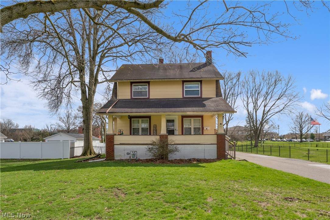 57 Charles Avenue - Photo 1