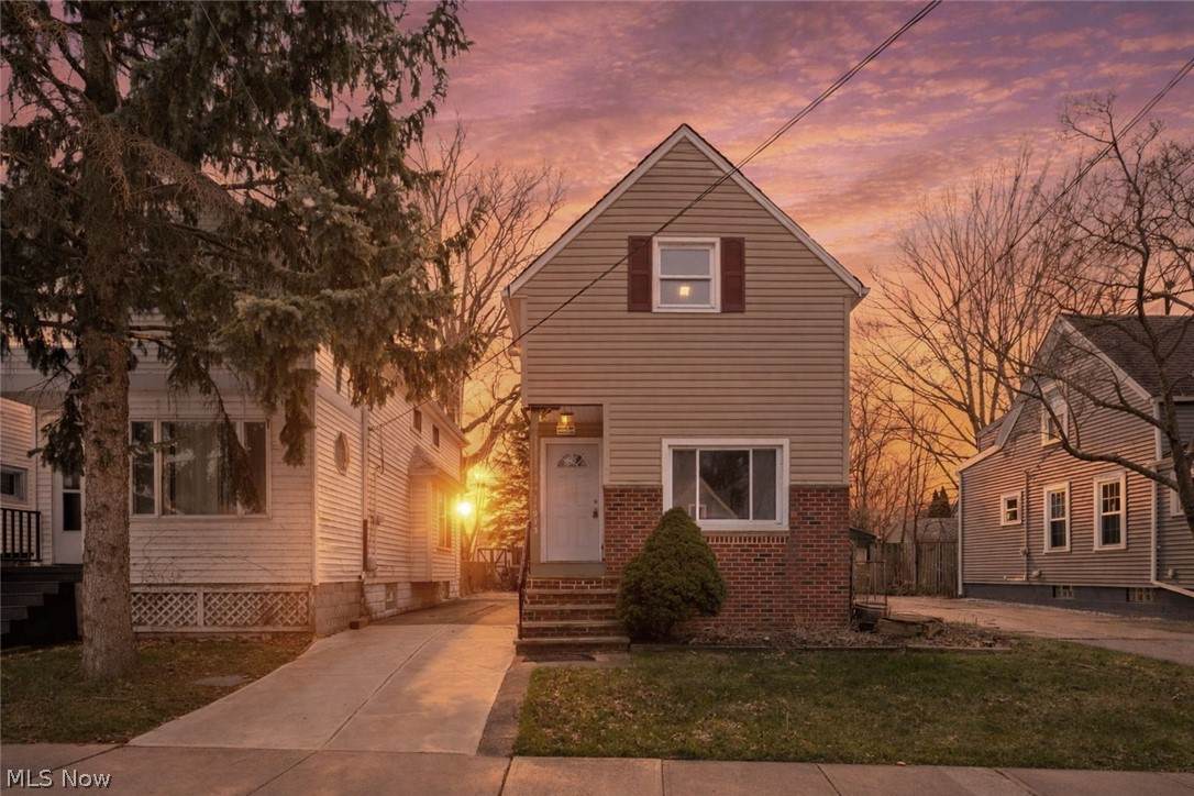 11915 Franklin Boulevard - Photo 1