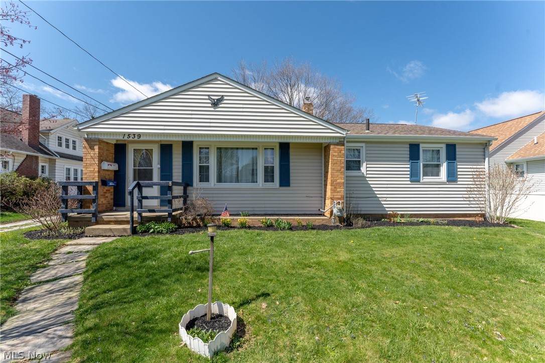 1539 Parkway Boulevard - Photo 1