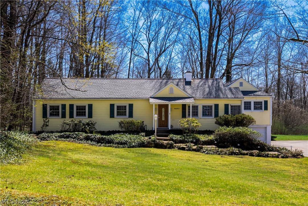 8253 Summit Drive - Photo 1