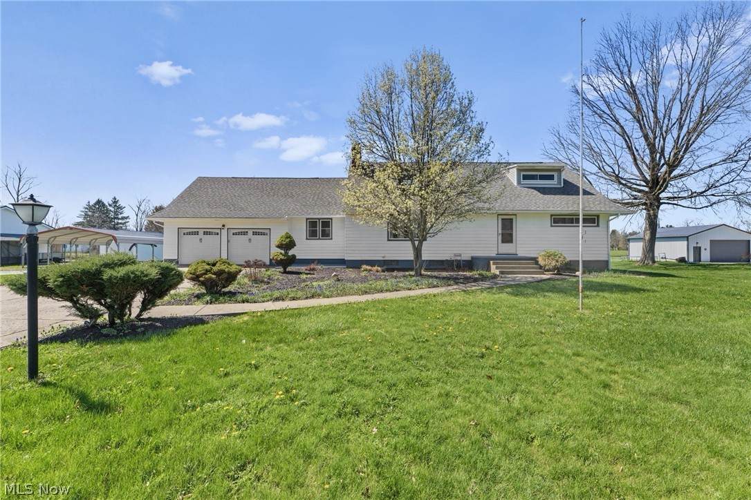 4423 Broadway Avenue - Photo 1