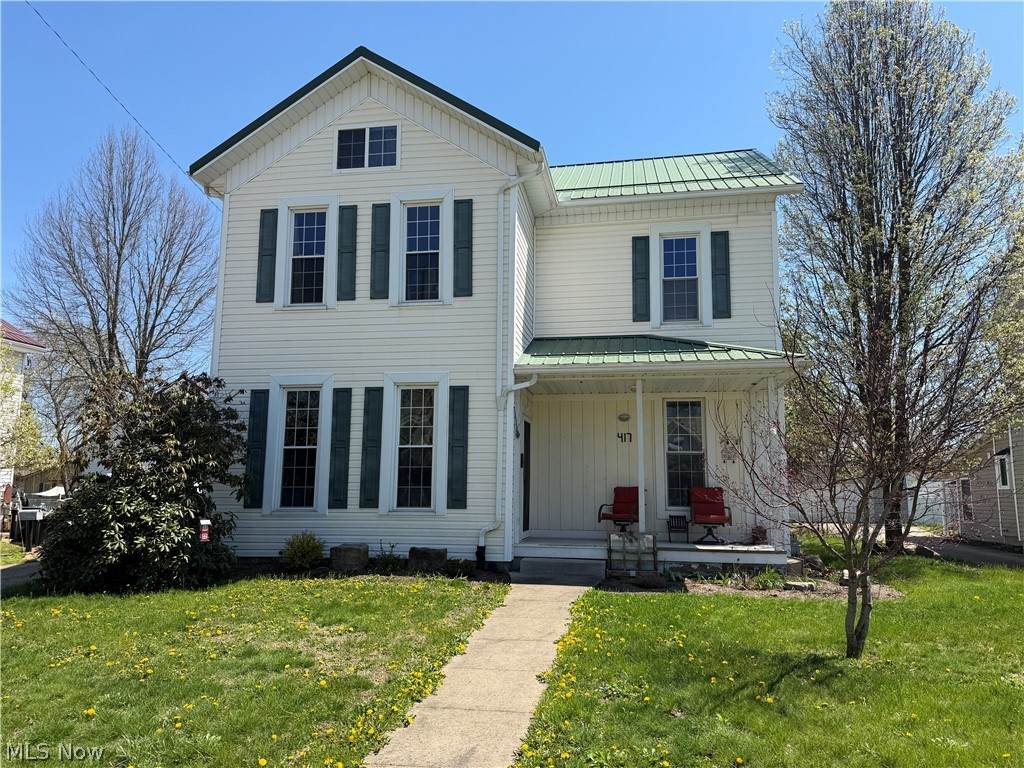 417 2nd Street - Photo 1