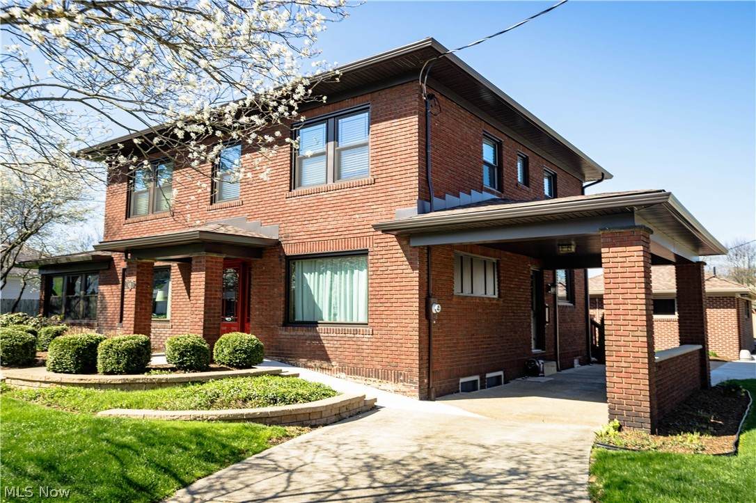 121 Wilson Avenue - Photo 1