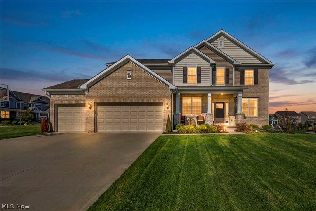 5250 Duxbury Drive - Photo 1