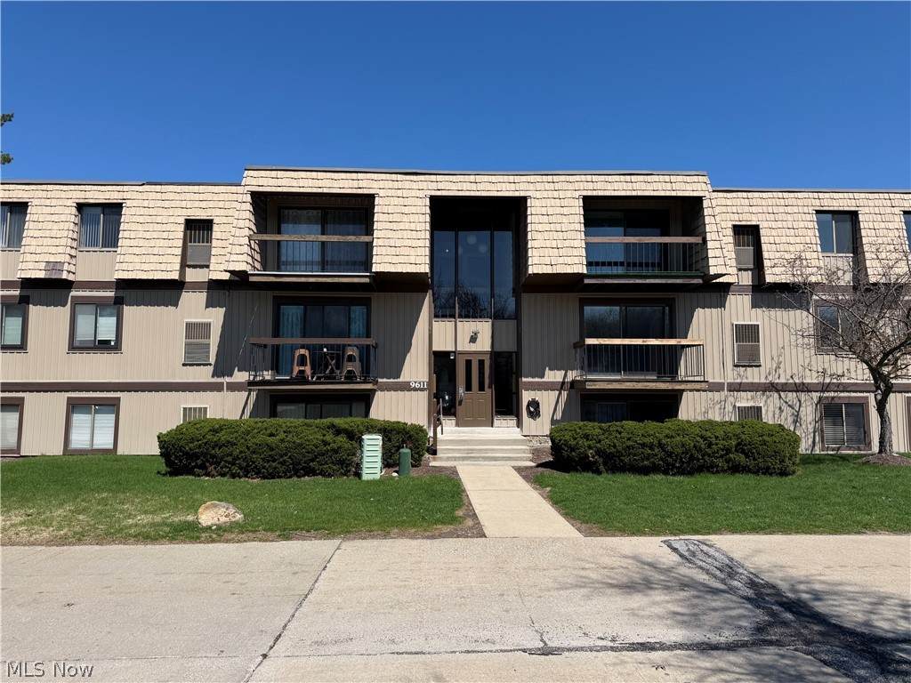 9611 Sunrise Boulevard - Photo 1