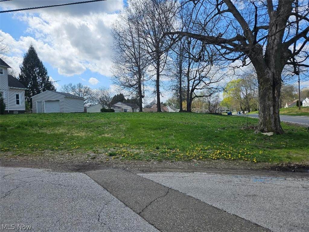 974 Gardner Boulevard - Photo 1