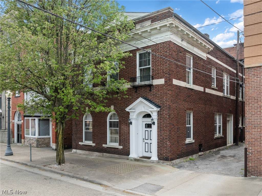409 Walnut Street - Photo 1