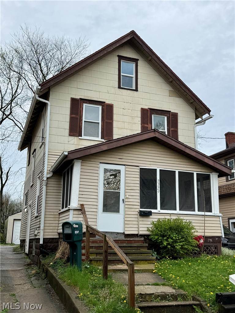 2229 25th Street - Photo 1