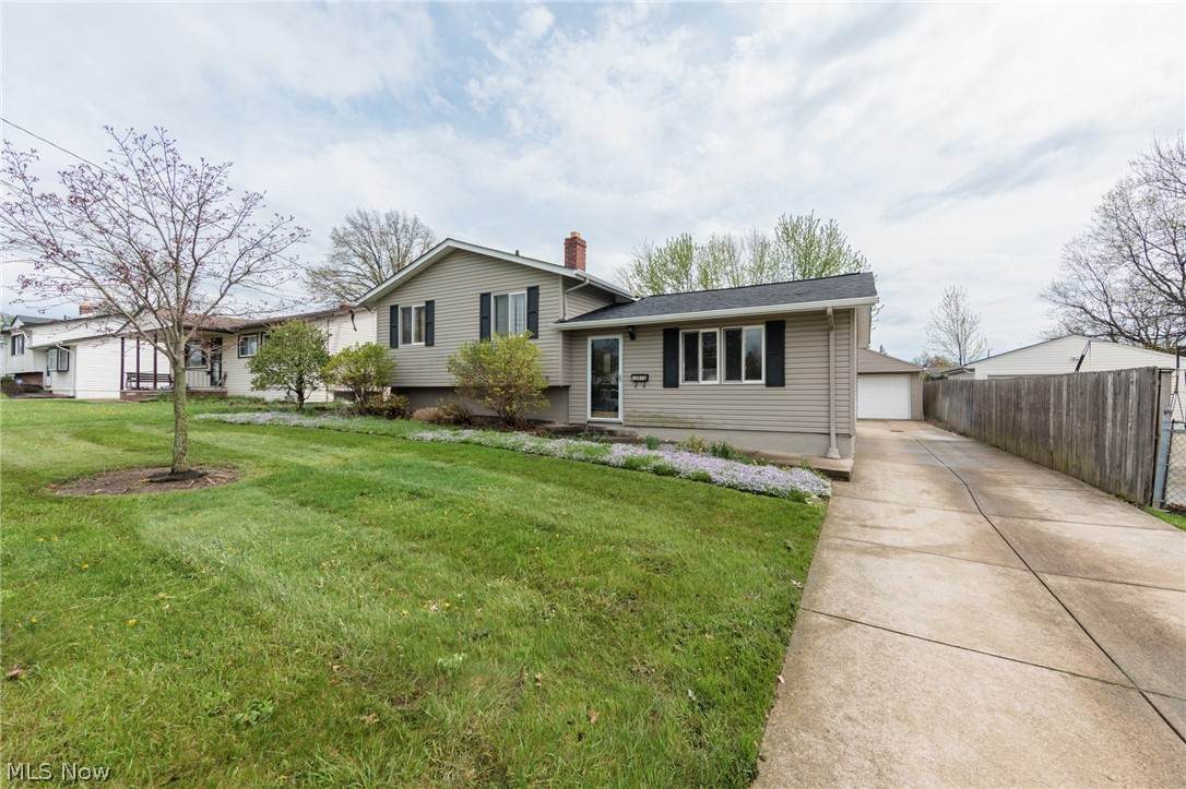 13515 Heatherwood Drive - Photo 1