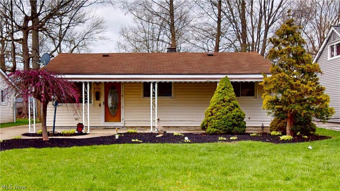 4790 Robinwood Drive - Photo 1