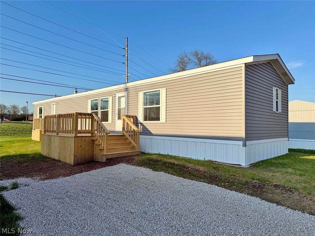924 Mountain View Drive - Photo 1