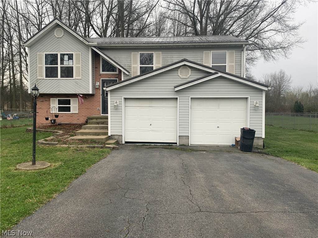 238 Raymond Avenue - Photo 1