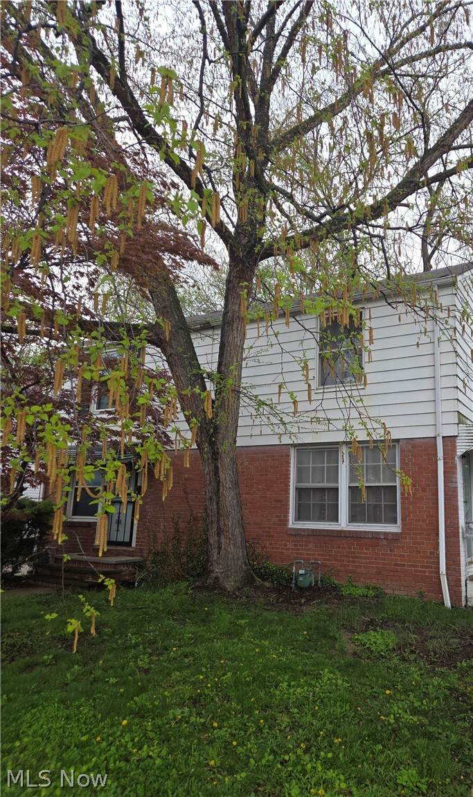 21711 Lake Shore Boulevard - Photo 1