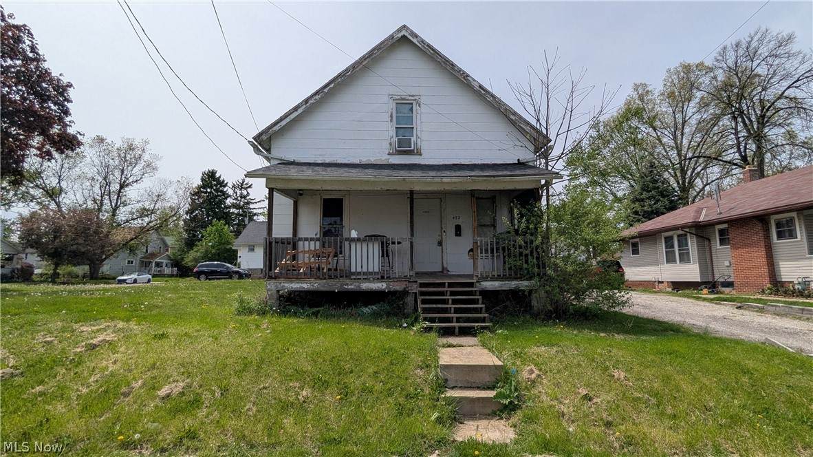 472 Hammond Avenue - Photo 1