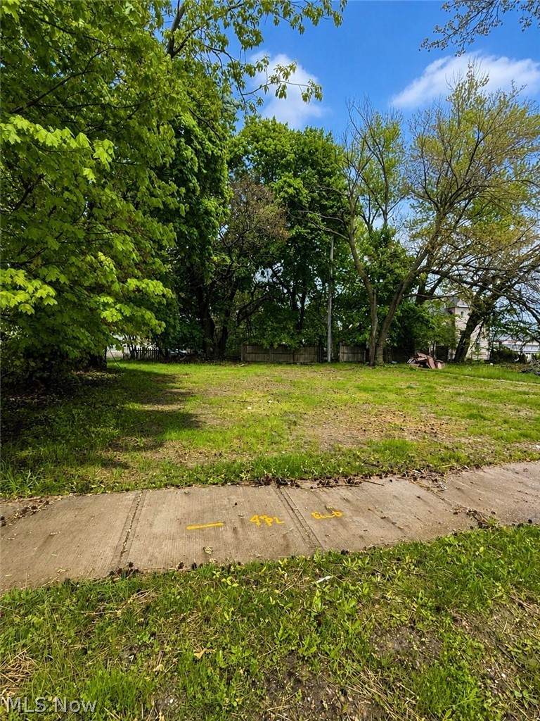 1633 70th Street - Photo 1