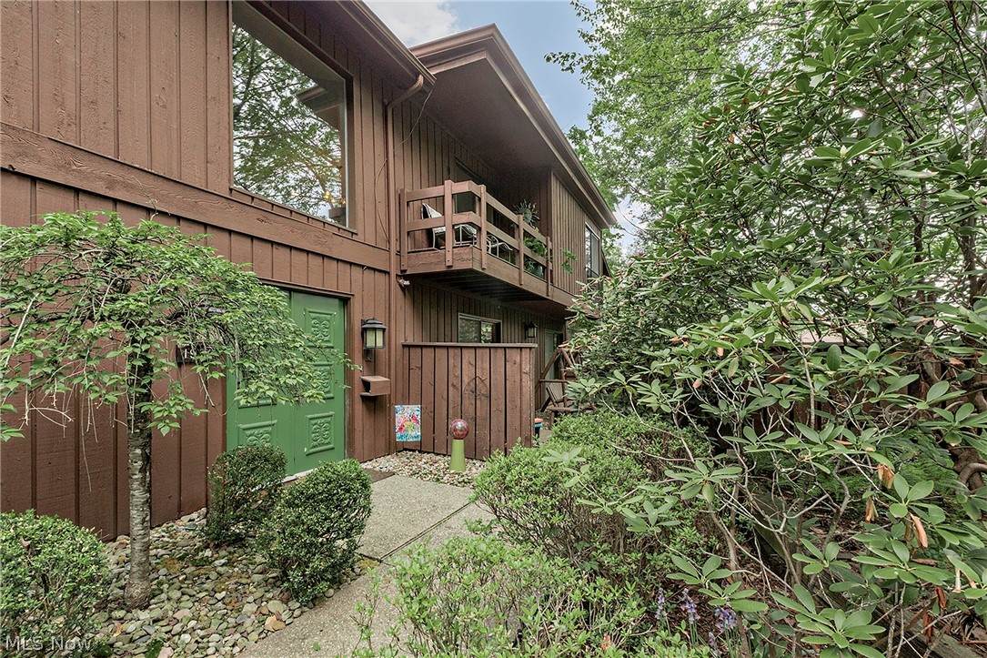 1936 Hemlock Drive - Photo 1