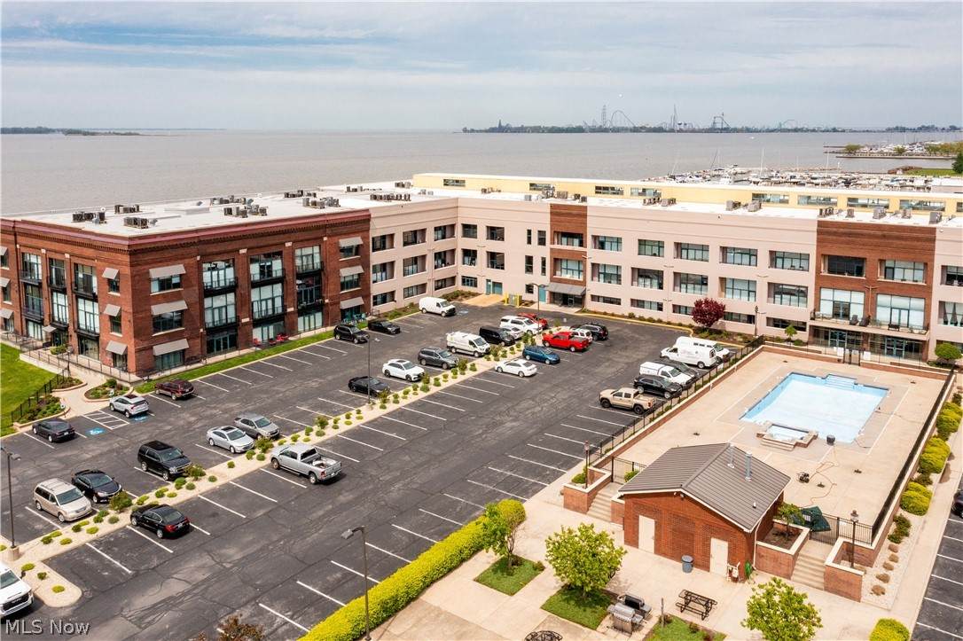 https://bt-photos.global.ssl.fastly.net/normls/orig_boomver_1_5206865-2.jpg