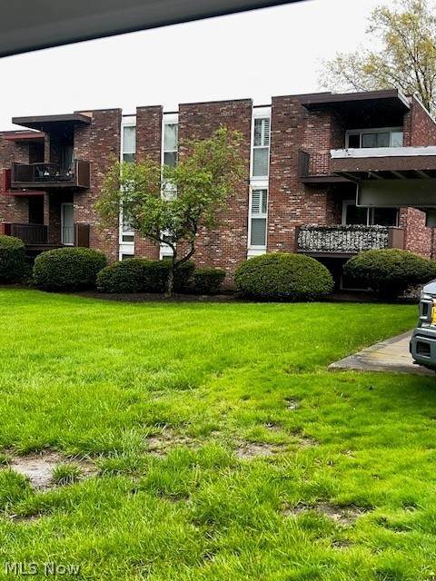 3020 North River Road - Photo 1