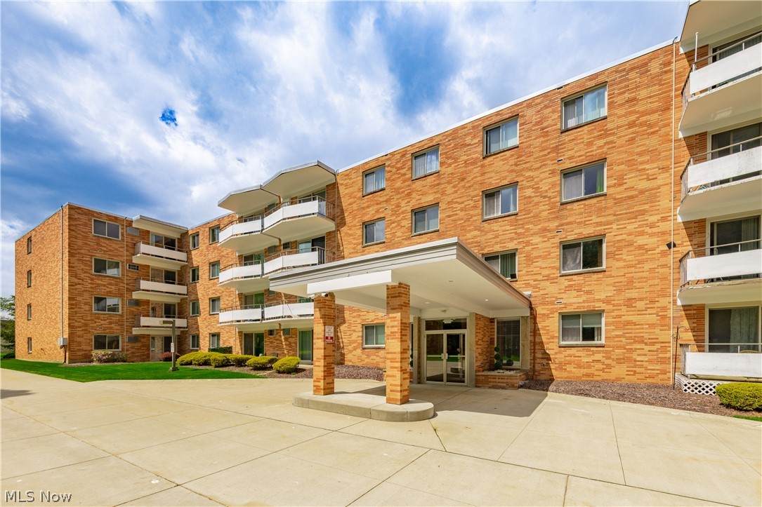 521 Tollis Parkway - Photo 1