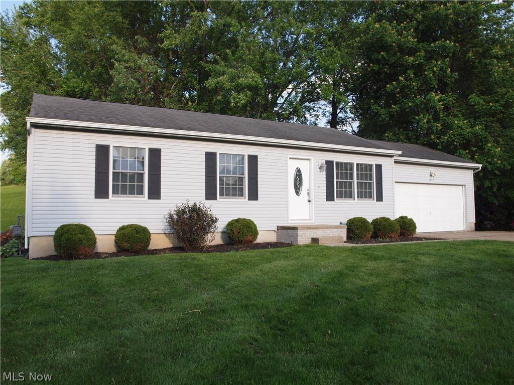 1422 Woodlawn Avenue - Photo 1
