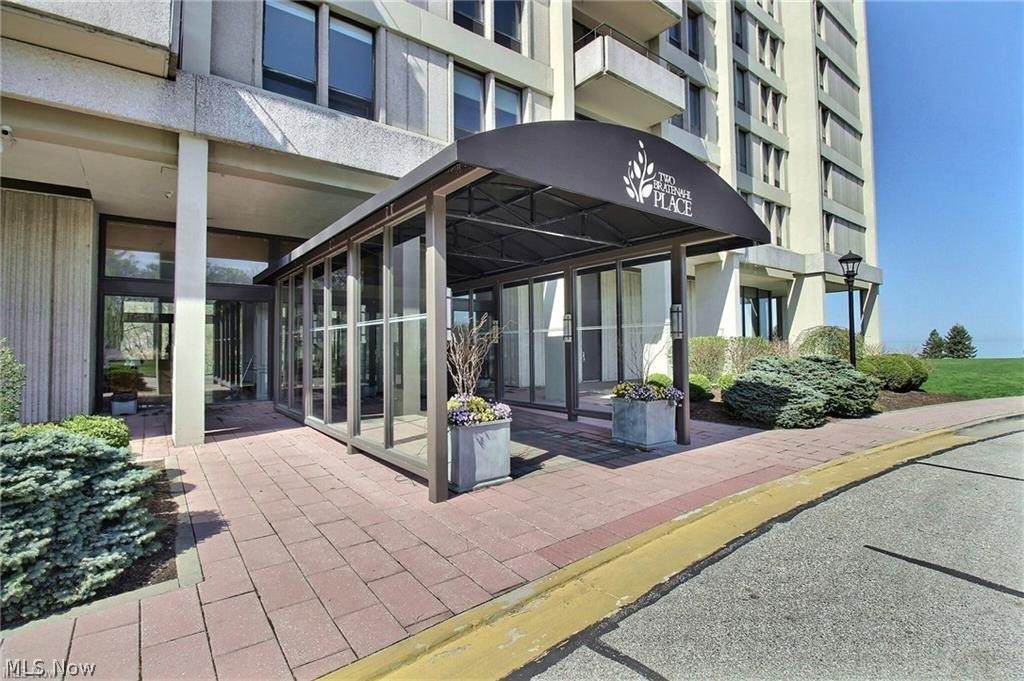 2 Bratenahl Place - Photo 1