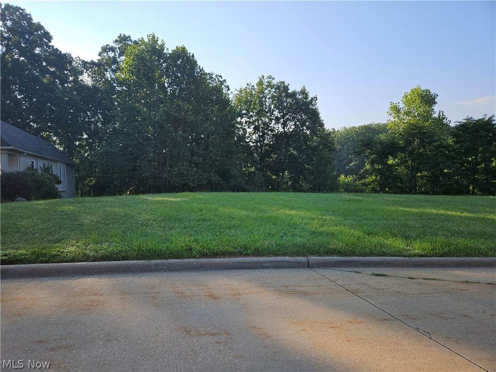 185 Creekside Drive - Photo 1