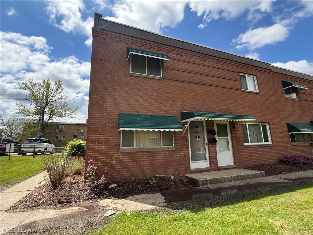215 Dalepark Drive - Photo 1