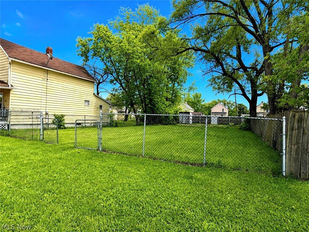 https://bt-photos.global.ssl.fastly.net/normls/orig_boomver_1_5212400-2.jpg