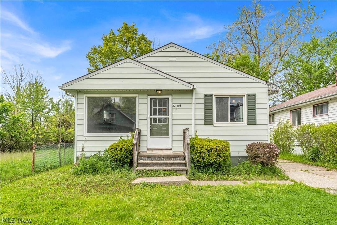 16605 Glenpark Avenue - Photo 1