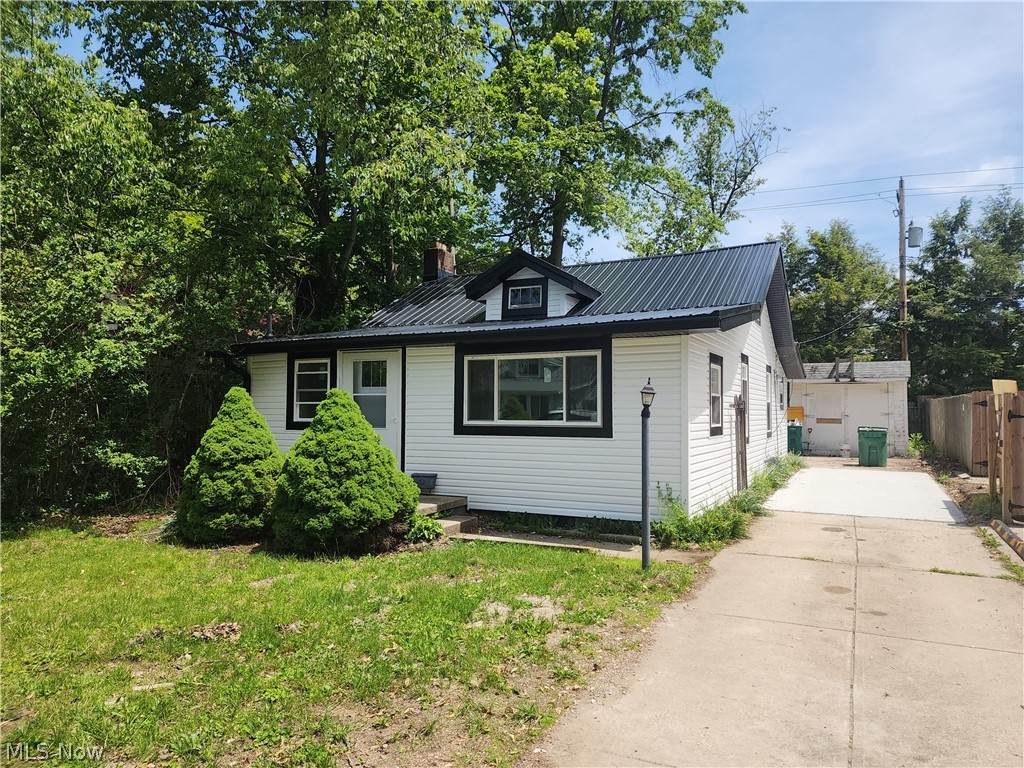 6247 Seneca Road - Photo 1