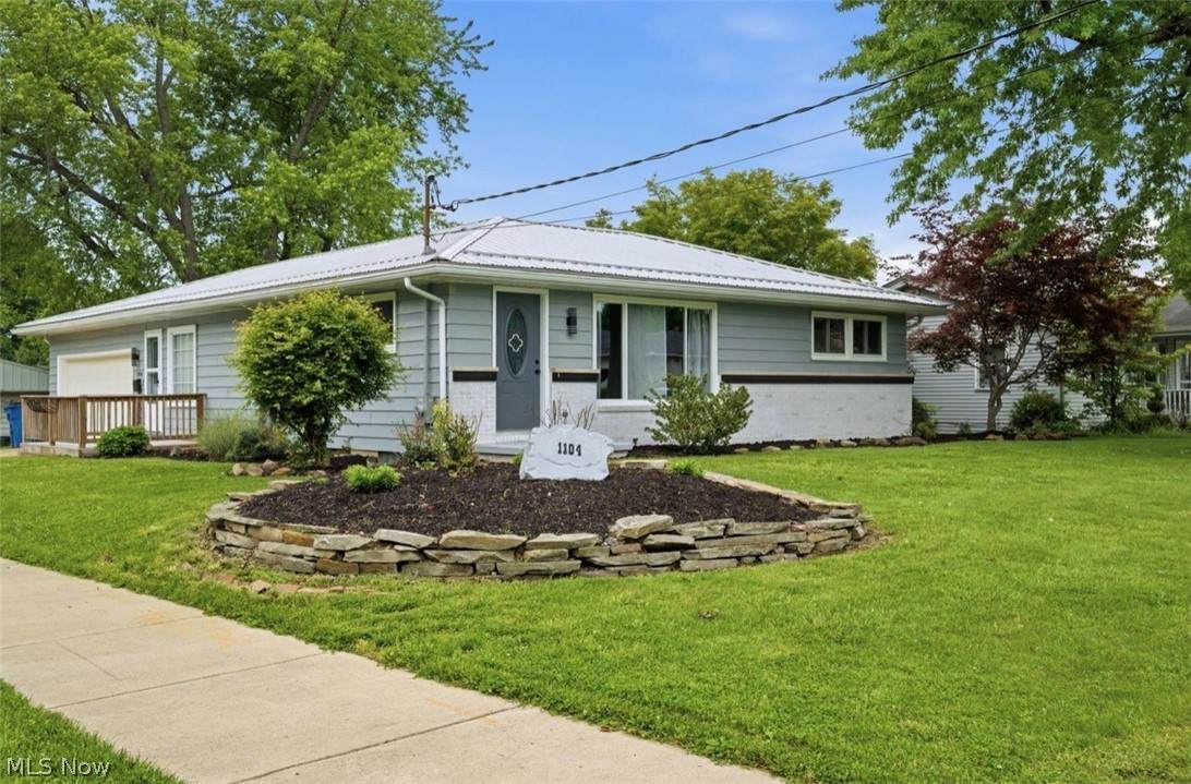 1104 Gary Avenue - Photo 1