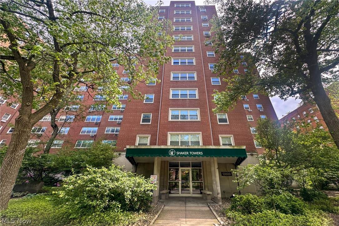 13800 Shaker Boulevard - Photo 1