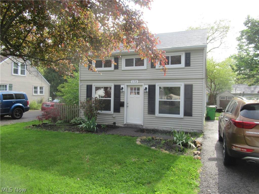 173 Forest Boulevard - Photo 1