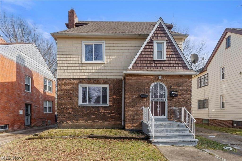 876 Eloise Drive - Photo 1