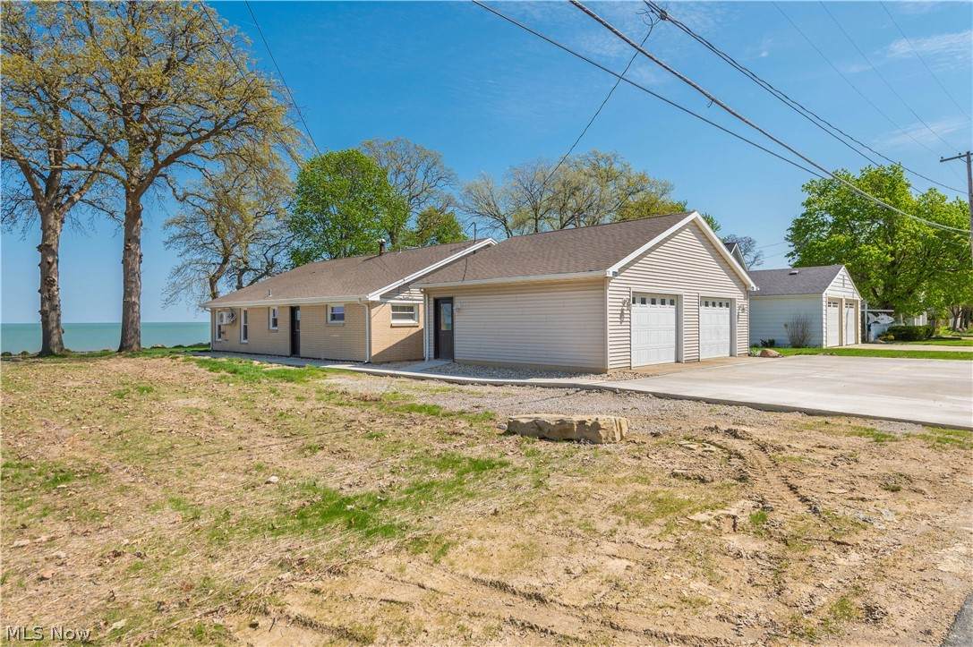 3842 Edgewater Drive - Photo 1
